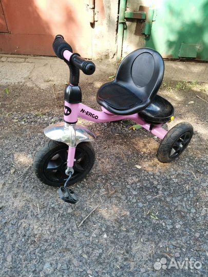 Трехколесный велосипед