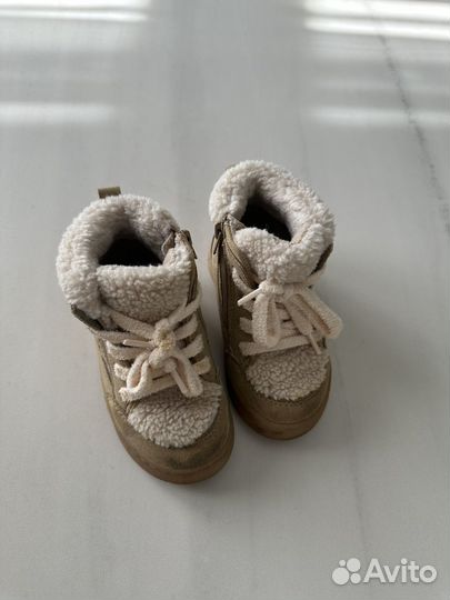 Ботиночки осенние 23 размер