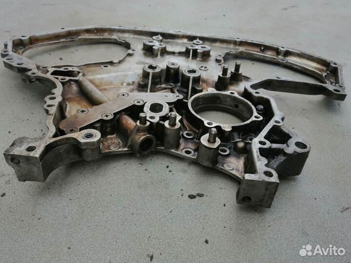 Крышка двигателя передняя для Nissan Maxima (A32)