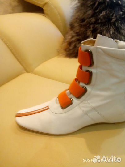 Ботинки женские