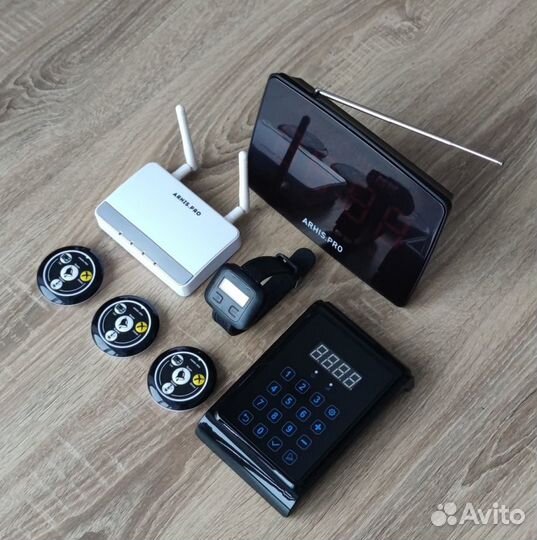 Кнопка вызова официанта комплект с часами и табло