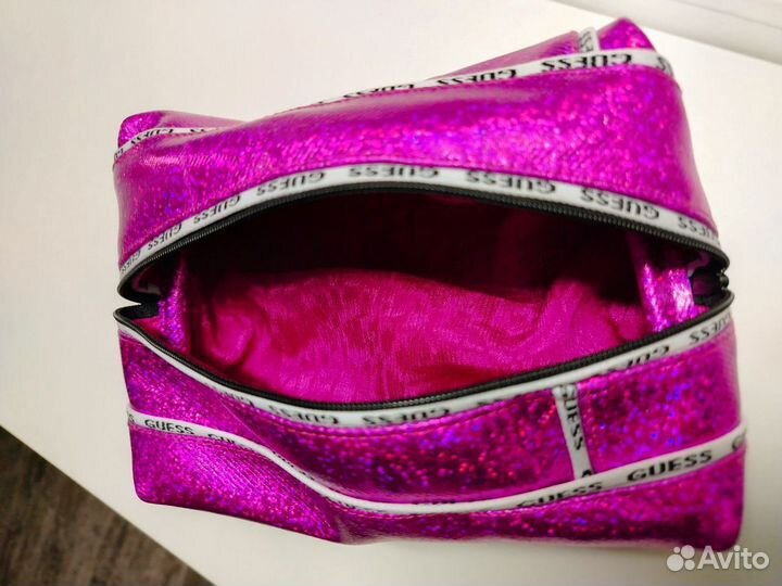 Косметичка guess