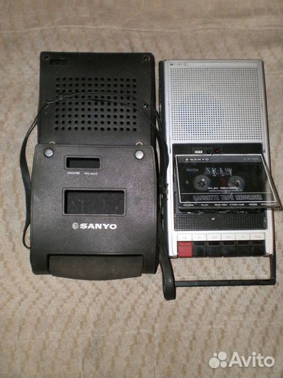 Магнитофон sanyo. Модель - slim 112