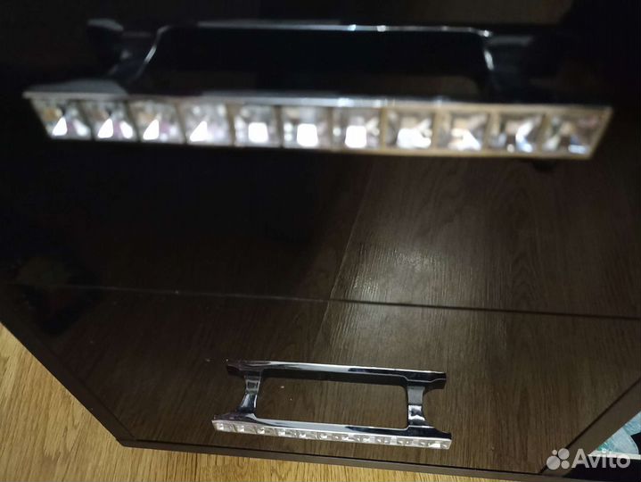 Подставка под телевизор