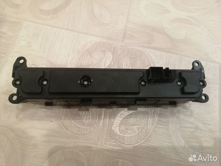 Блок кнопок с аварийкой Mercedes ML W164