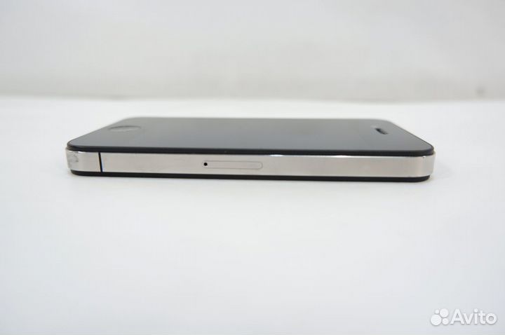 Смартфон Apple iPhone 4 16GB A1332
