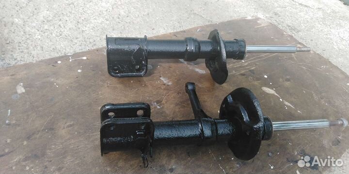 Стойки амортизаторов