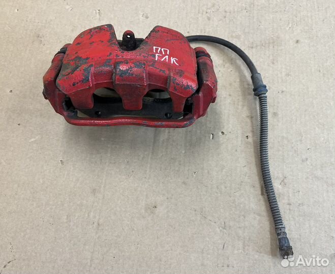 Суппорт передний правый Мерседес глк Х204