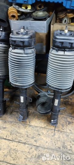 Пневмостойка Lexus RX II задняя