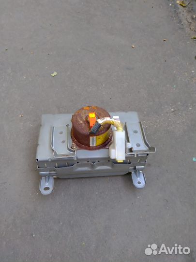 Подушка безопасности Toyota Wish ZNE10