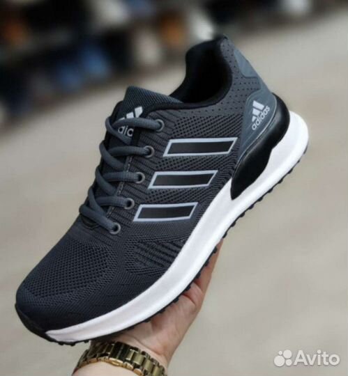Кроссовки Adidas
