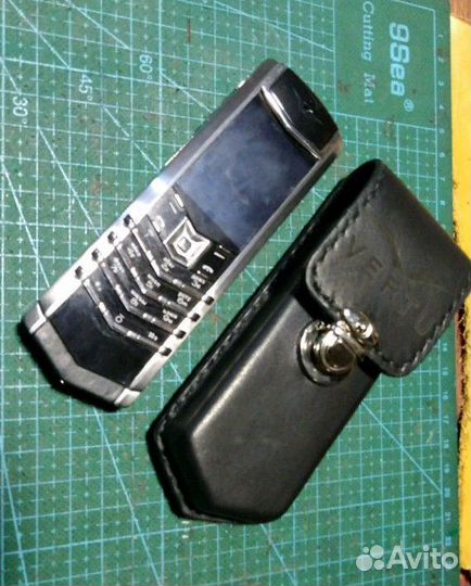 Чехол из натур. кожи для телефона - ручная работа