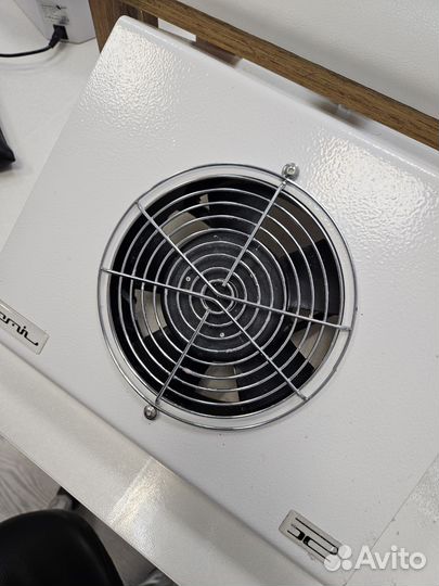 Маникюрный пылесос Emil x2