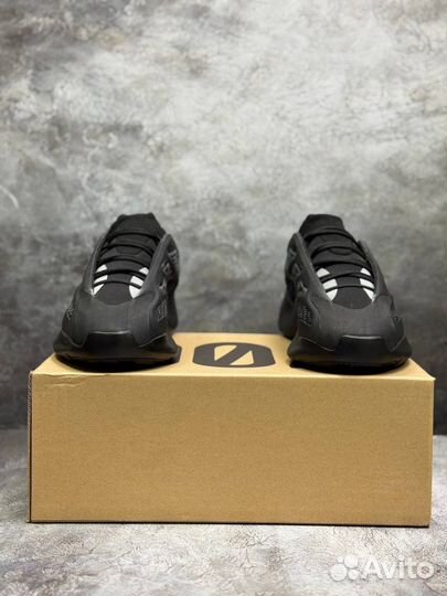 Кроссовки оптом