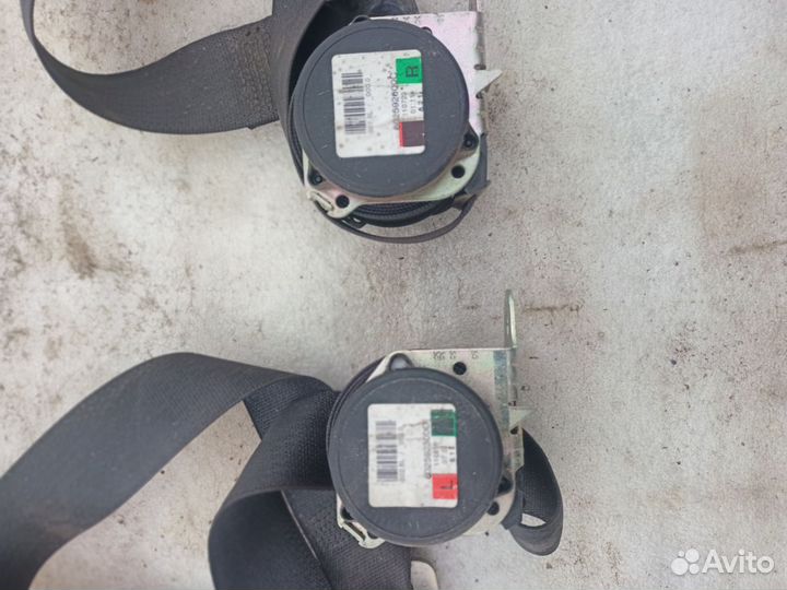 Ремень безопасности задний левый и пр Opel Zafira