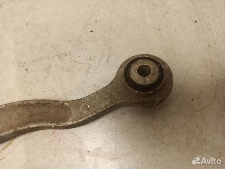 Рычаг задний поперечный верхний