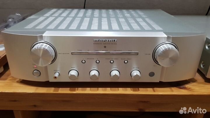 Усилитель интегральный Marantz PM7004