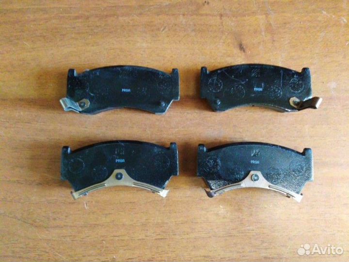 Колодки дисковые передние Nissan Almera 1995