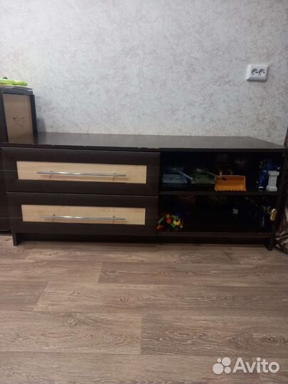 Тумба под телевизор