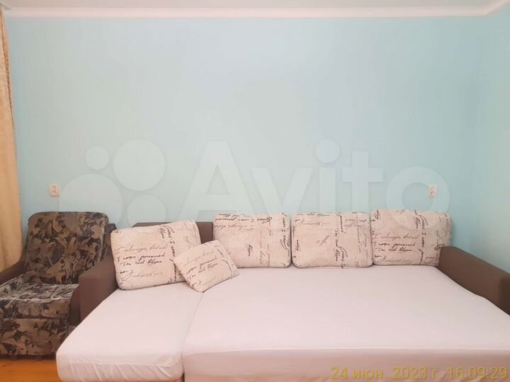 2-к. квартира, 54 м², 2/3 эт.