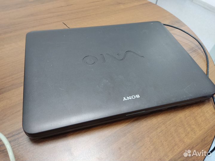 Ноутбук Sony VGN-NR31ZR (Core 2 Duo, 3Gb, SSD)