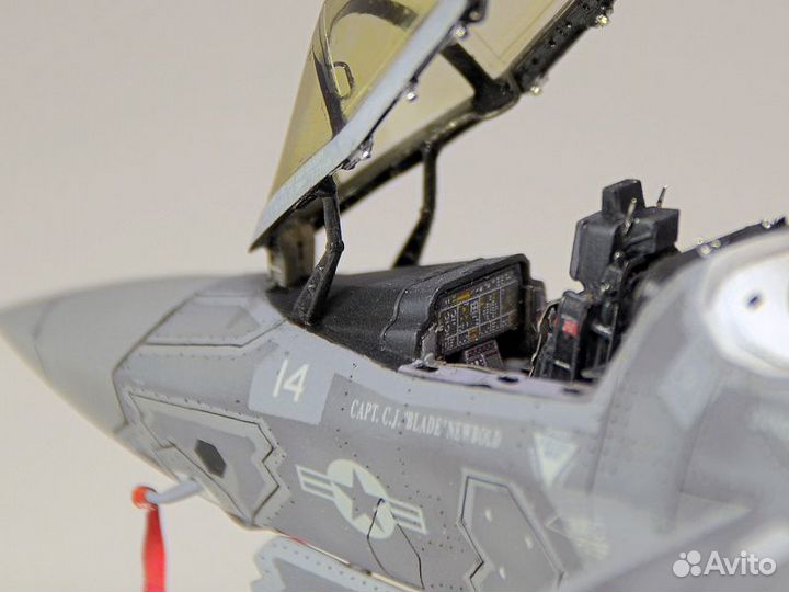 Модель F-35B lightning II