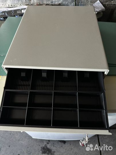 Кассовый ящик для денег