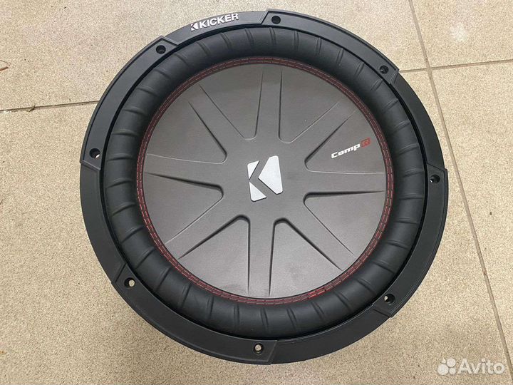 Сабвуфер Kicker 12