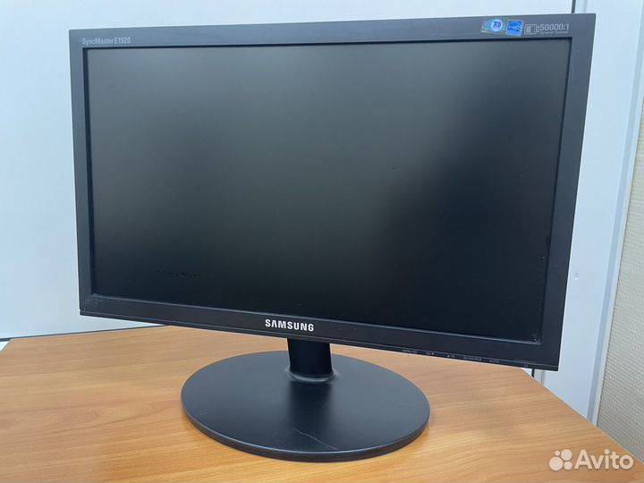 Монитор Samsung E1920N