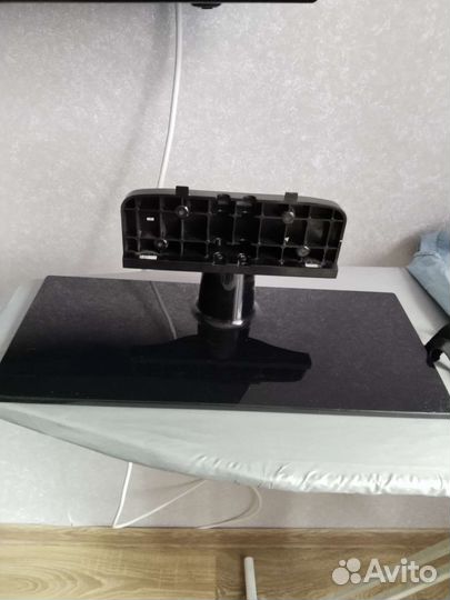 Подставка под телевизор