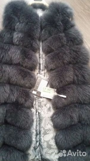 Меховой жилет из песца