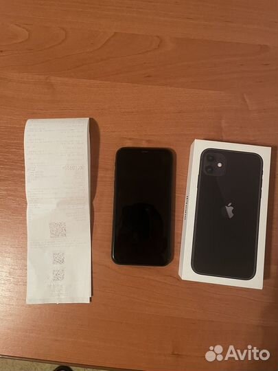 iPhone 11, 64 ГБ