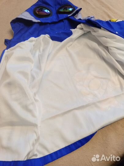 Ветровка на мальчика 104