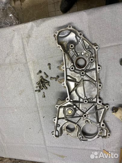 Передняя крышка двигателя Rav4 XA 50 XV 70