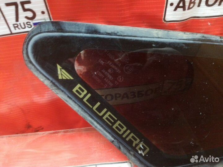 Форточка кузова задняя правая Nissan Bluebird U11