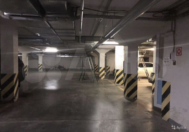 Машиноместо, 13 м²