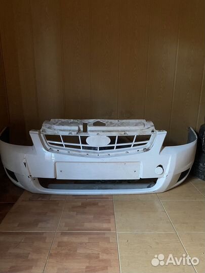 Передний бампер priora 2 белый