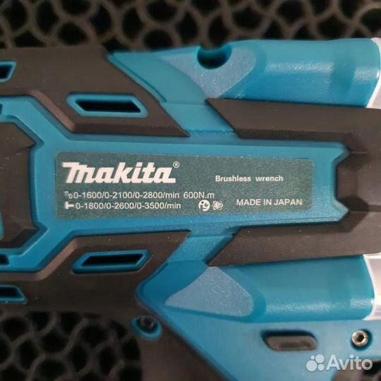 Гайковерт аккумуляторный Makita 600Нм