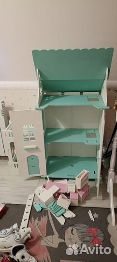 Продам кукольный домик