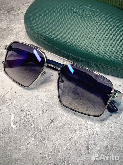 Очки Lacoste с полным комплектом