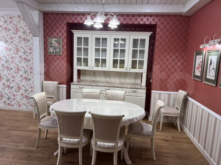 3-к. квартира, 150 м², 2/6 эт.