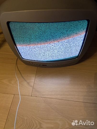 Телевизор ламповый Филипс работает хорошо