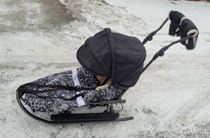 Детские санки с колесами Nevada Prampol