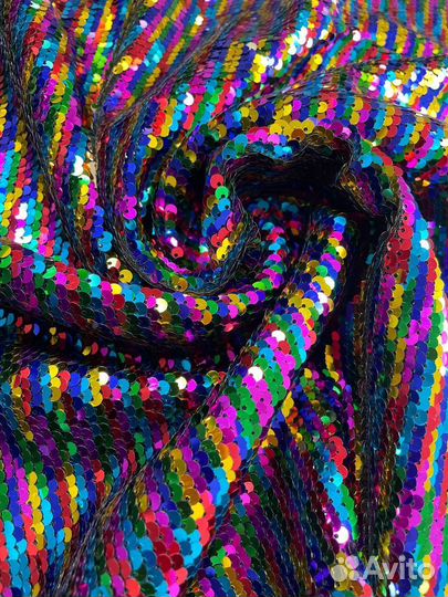 Ткань с пайетками на сетке