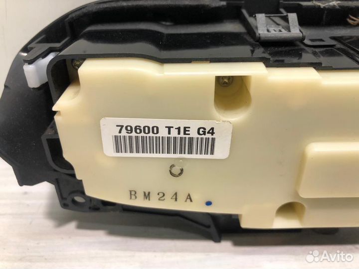 Блок управления климат. установкой honda CR-V 4