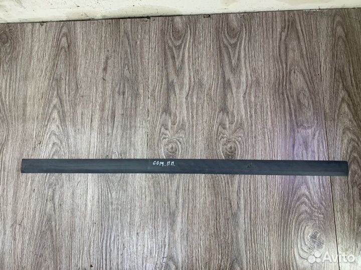 Молдинг на дверь передний правый Opel Combo фургон