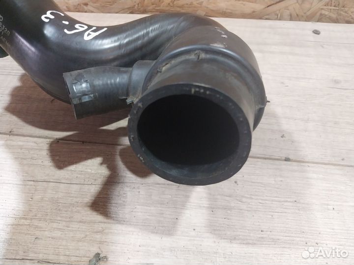 Патрубок интеркулера Audi A6 C5 Volkswagen Passat