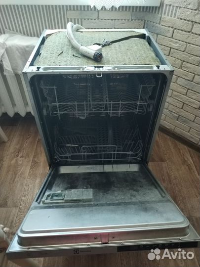 Посудомоечная машина Electrolux 60