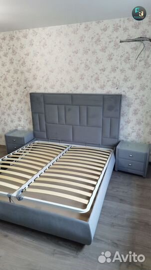 Кровать с подъемным механизмом