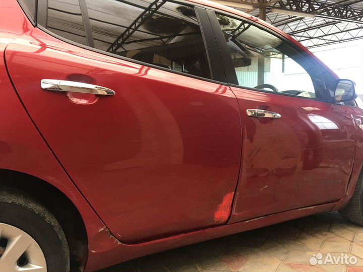 Дверь правая пер. и зад. Nissan leaf